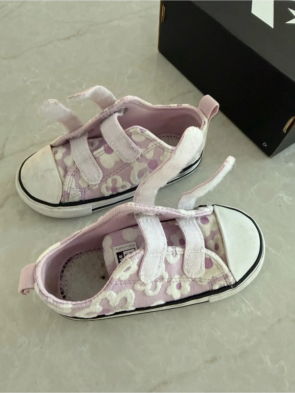 Converse Kids Pink Patterned Velcro Sneakers